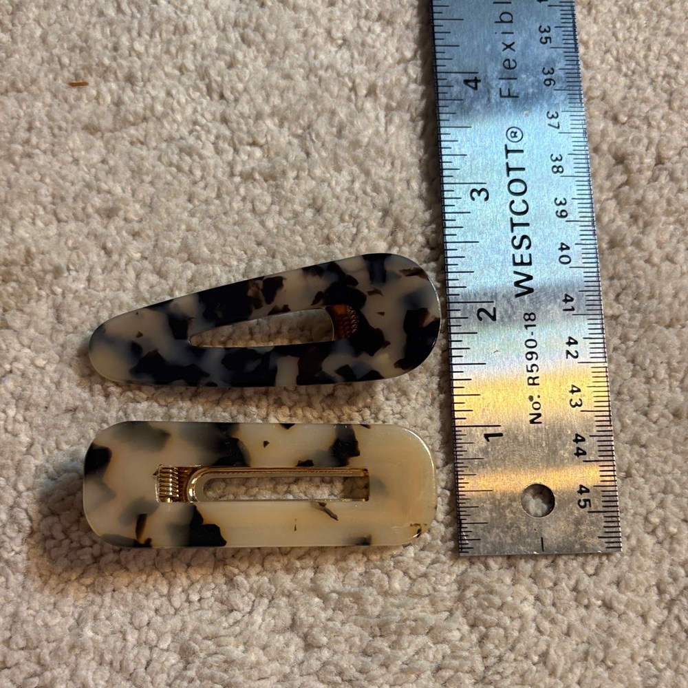 Tortoiseshell Resin Hair Clips - Set of 2